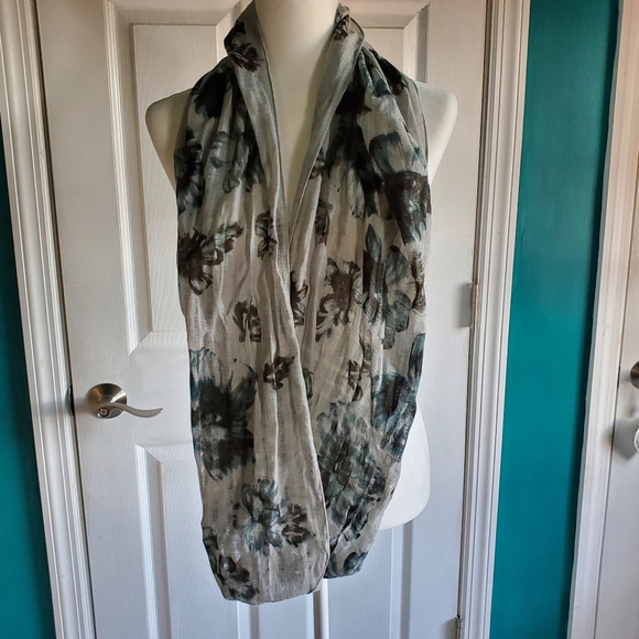 J. Jill Infinity Scarf - Picture 7 of 7